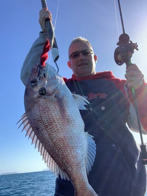 Zig getting some nice snapper on his new Benda-2 - OK.fish